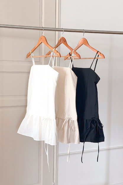 Ruffled Hem Sleeveless Top